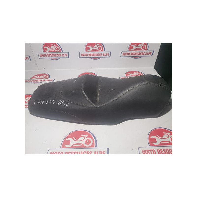 Asiento PIAGGIO x712508