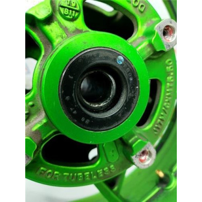 Rueda trasera KAWASAKI Z 900 2020-2024