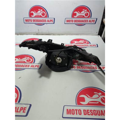 Piloto trasero BENELLI macis 125