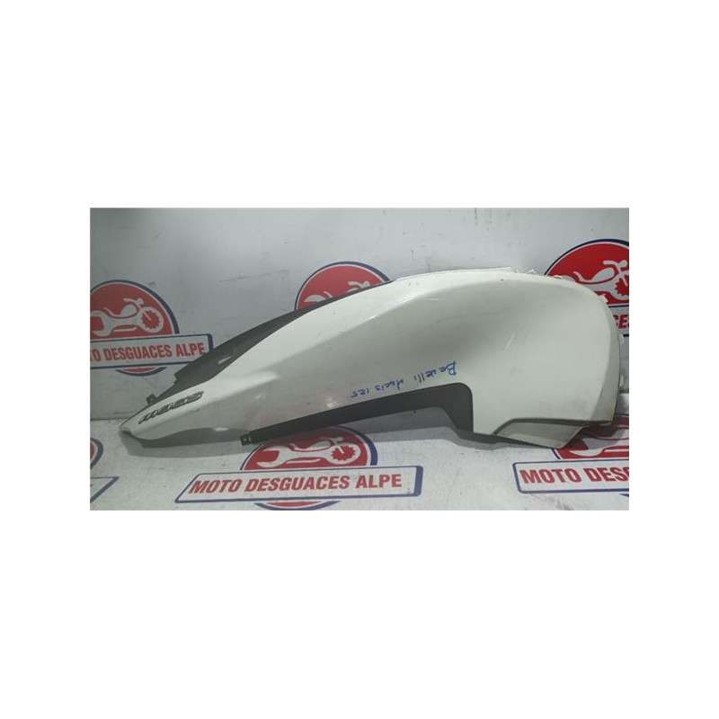 Carenado superior derecho para Benelli Macis 125