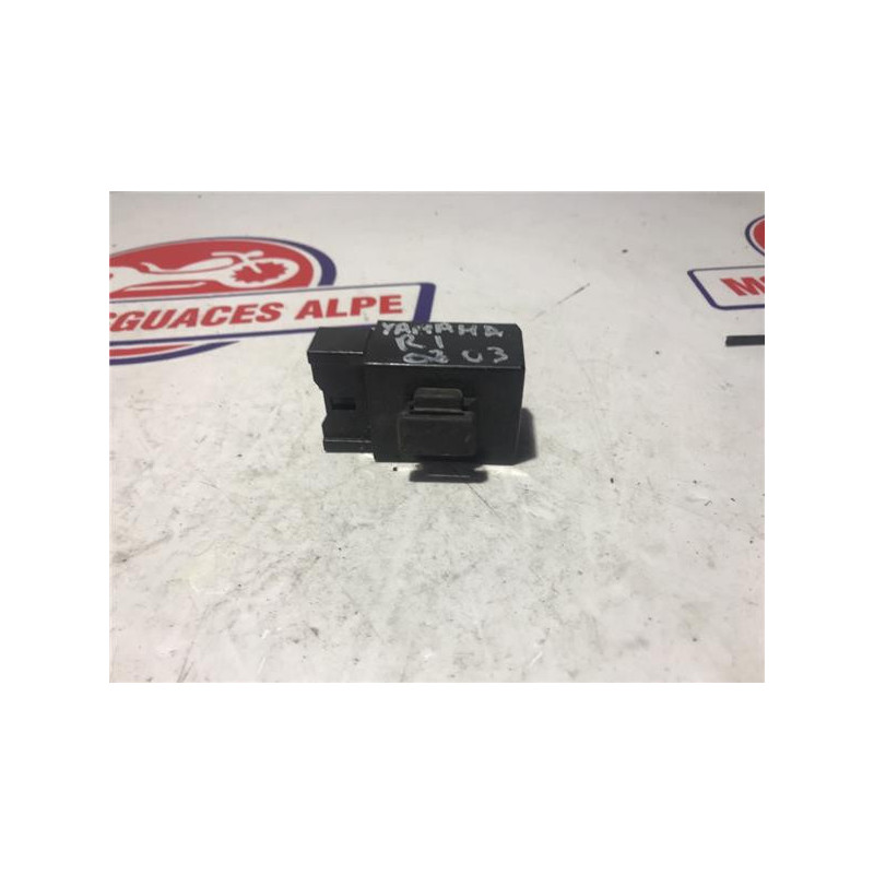 Rele de la bomba de gasolina YAMAHA R102