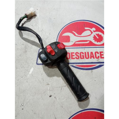 Piña luces derecha KYMCO SILVERBLADE 125-2014