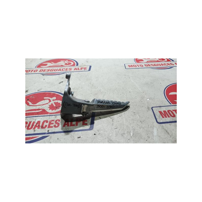 Estribera trasera izquierda YAMAHA X MAX 300i