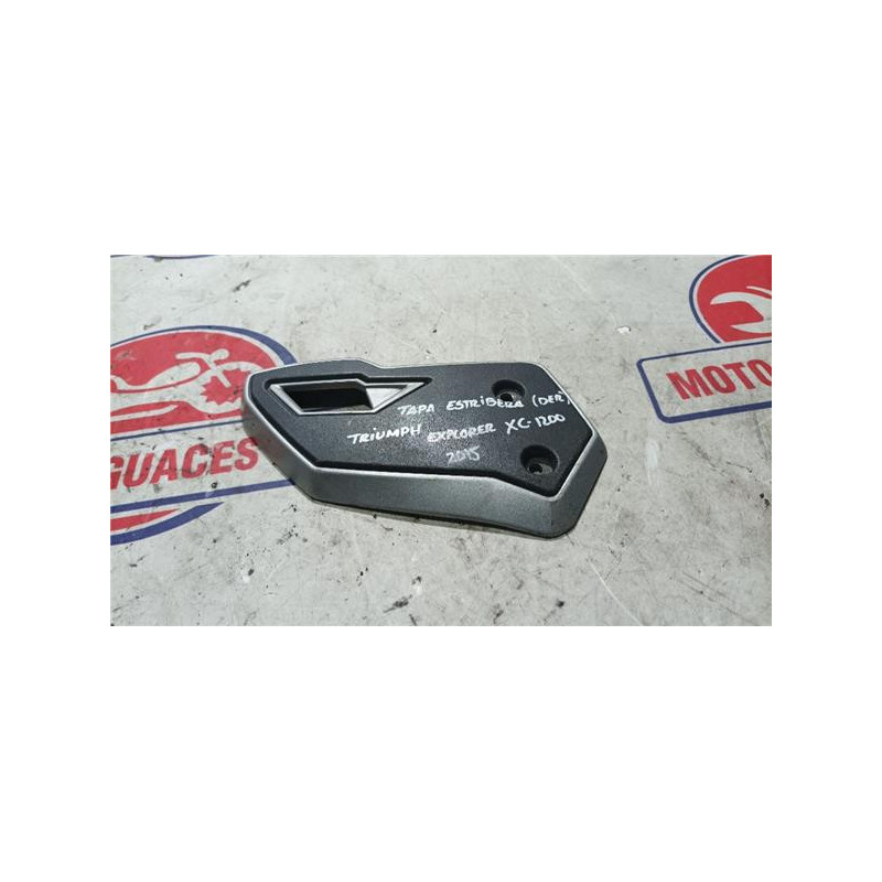 Embellecedor estribera delantera derecha TRIUMPH TIGER EXPLORER 1200