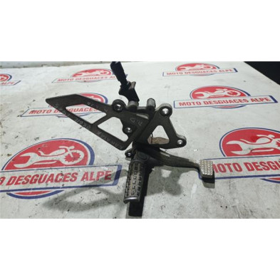 Estribera delantera derecha KAWASAKI ZX6R 1995