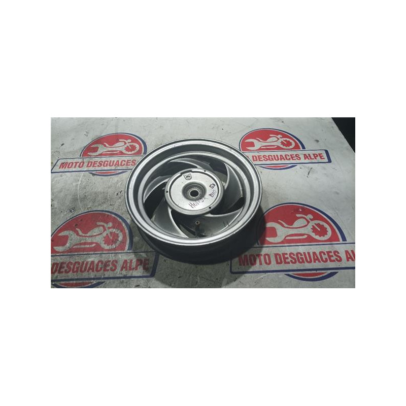 Rueda trasera HONDA dio 50