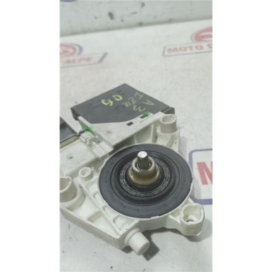 Motor elevalunas del. izquierdo Audi A3 8P105.2003...