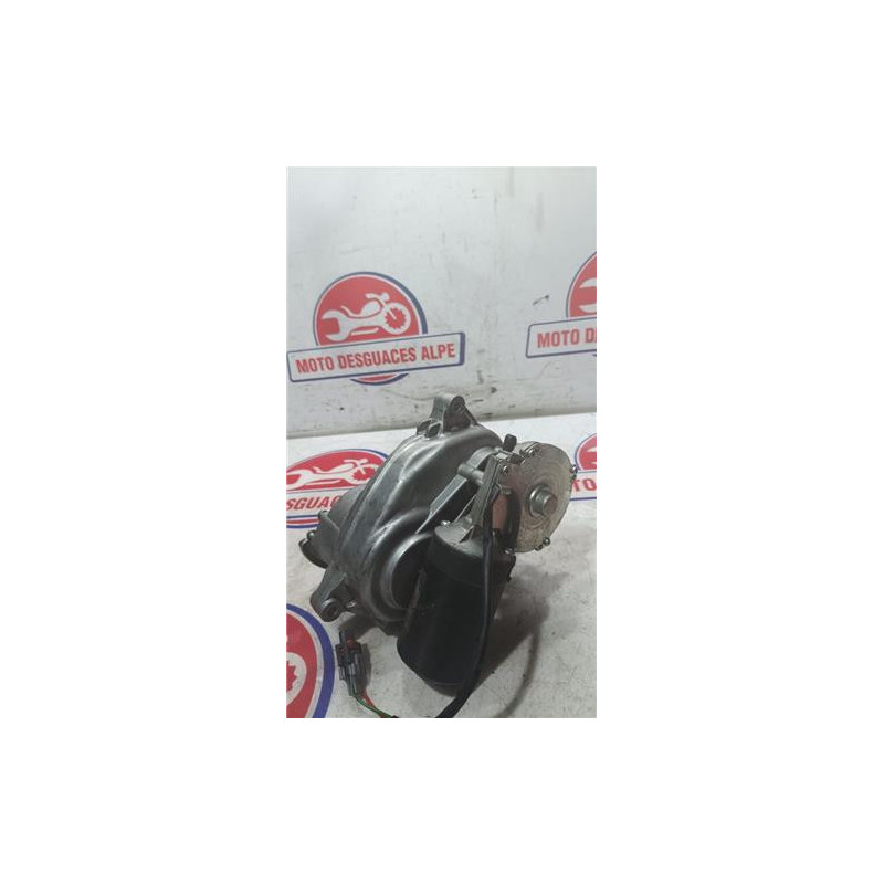 Bomba direccion PIAGGIO MP3