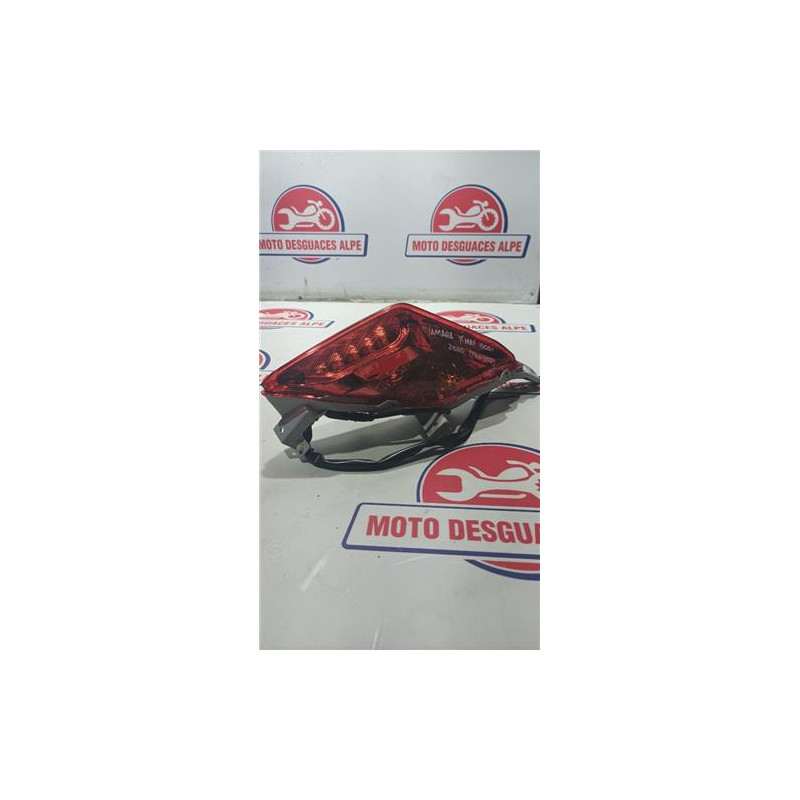 Intermitente trasero izquierdo YAMAHA X MAX 300i