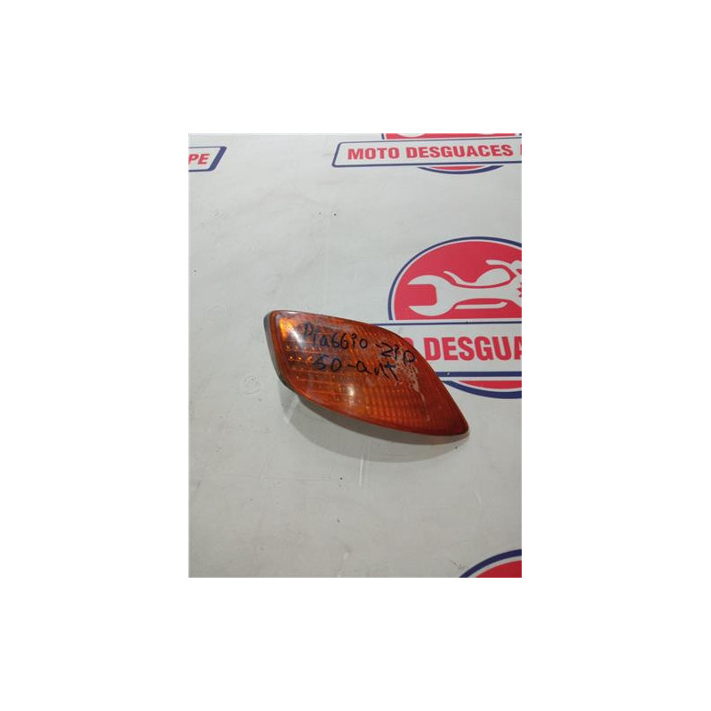 Intermitente delantero derecho PIAGGIO zip50