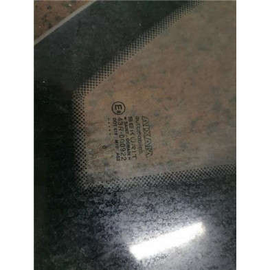 Luna puerta tra. izda. Aixam A.721