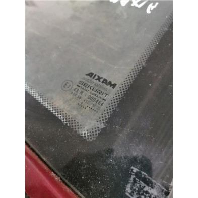 Luna puerta tra. dcha. Aixam 400