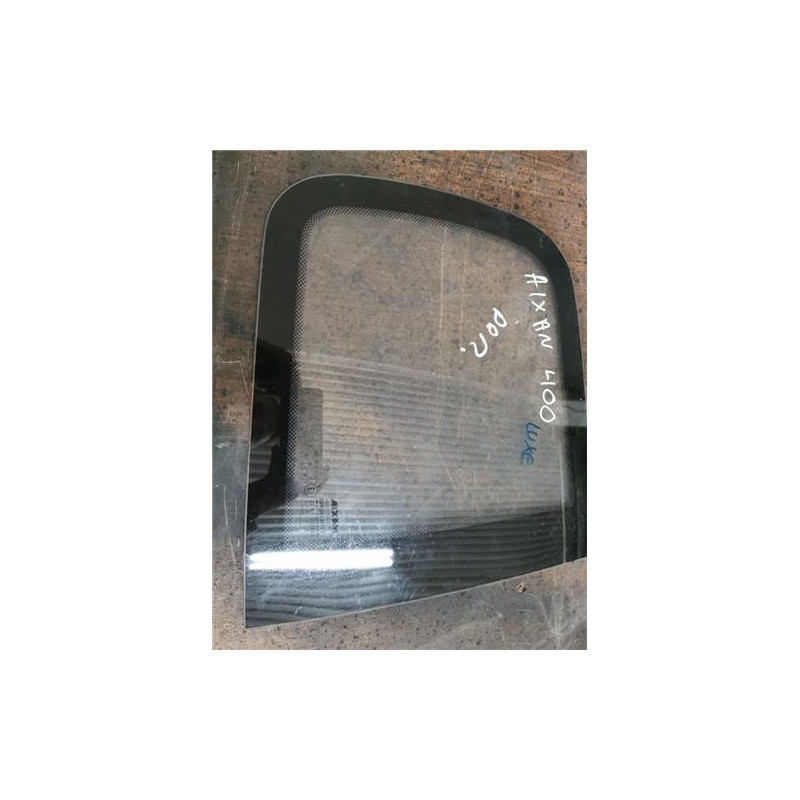 Luna puerta tra. dcha. Aixam 400