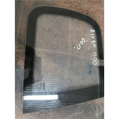 Luna puerta tra. dcha. Aixam 400