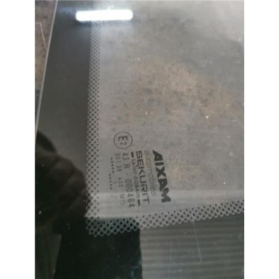 Luna puerta tra. dcha. Aixam 400