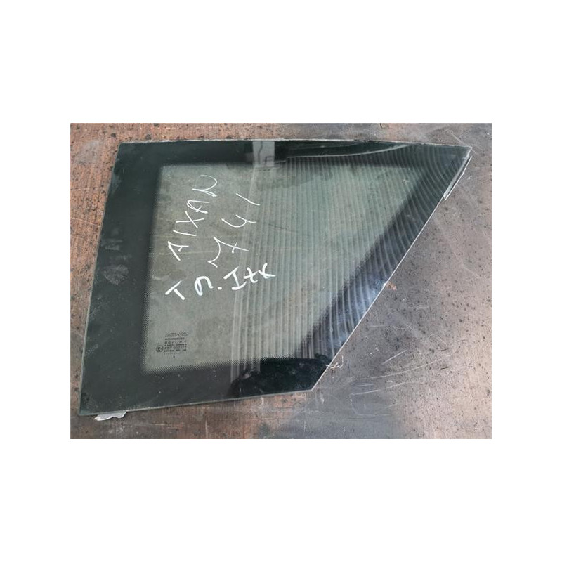 Luna puerta tra. izda. Aixam A.741