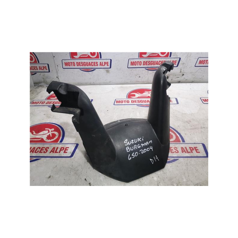 Embellecedor manillar superior SUZUKI Burgman 650/650 Executive