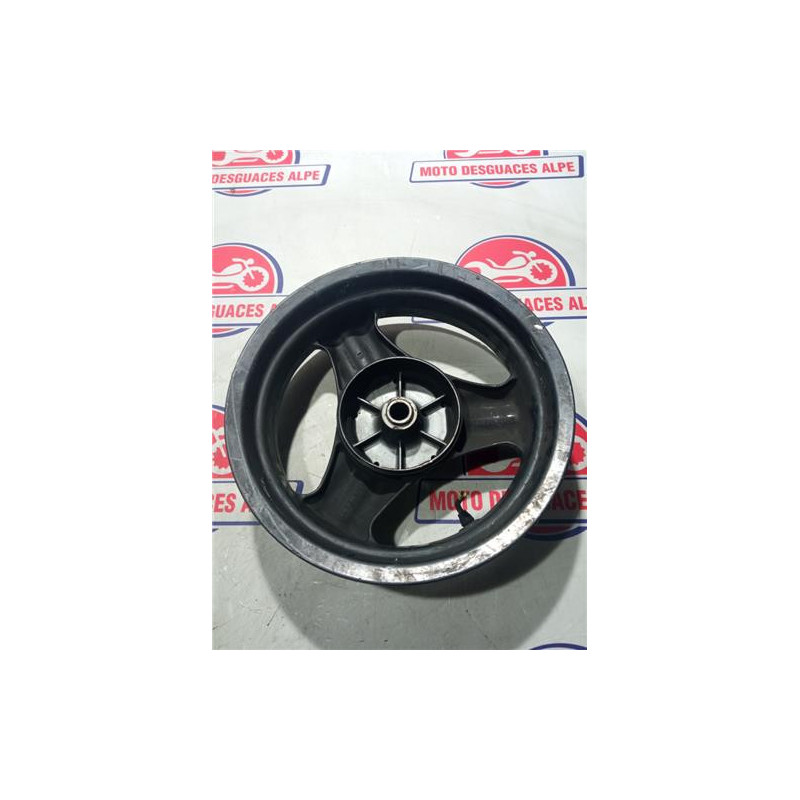 Rueda trasera YAMAHA Master 125