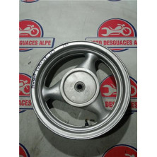 Rueda trasera PEUGEOT sum up 125