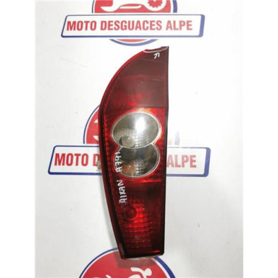 Piloto tra. derecho Aixam A.741